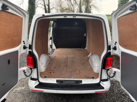 2021 Volkswagen Transporter  €18,998 thumbnail