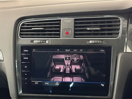 2019 Volkswagen Golf COMFORTLINE**TOUCHSCREEN MEDIA**APPLE CAR PLAY**REVERSE CAMERA**PARKING SENSORS**MULTIFUNCTIONAL STEERING WHEEL**CRUSIE CONTROL**DUAL CLIMATE**CLOTH SEATS**ELECTRIC WINDOWS**AIRCONDITIONING**ISOFIX** €19,495 thumbnail