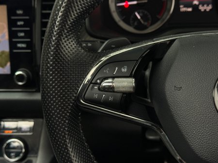 2021 Skoda Kodiaq SPORT 2.0TDI 150HP AUTO *7 SEATER* €34,990 thumbnail