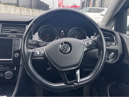 2015 Volkswagen Golf 1.4  HIGHLINE 138BHP  5DR AUTO €9,995 thumbnail