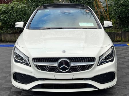 2018 Mercedes-Benz CLA Class AMG-LINE 1.6 AUTO // HIGH SPEC // OPENING PAN ROOF // AMG POWERED HEATED SEATS // 18" AMG ALLOYS €24,950 thumbnail
