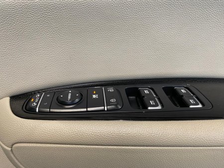 2016 Kia Optima - thumbnail 24