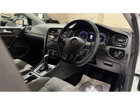 2019 Volkswagen Golf Highline €19,850 thumbnail