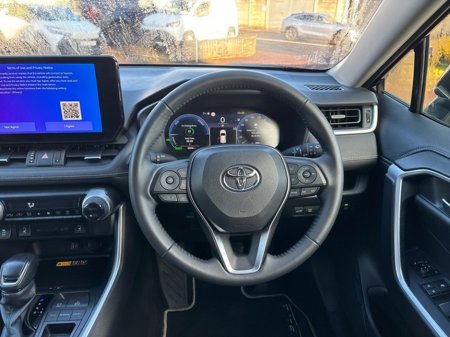 2025 Toyota Rav4  thumbnail