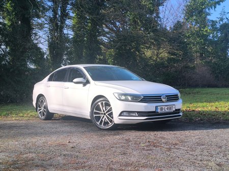 2018 Volkswagen Passat - thumbnail 10