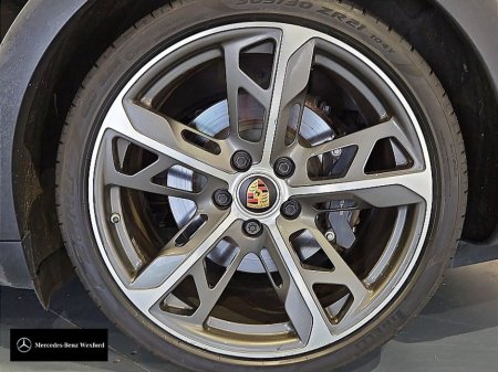 2023 Porsche Taycan - thumbnail 5