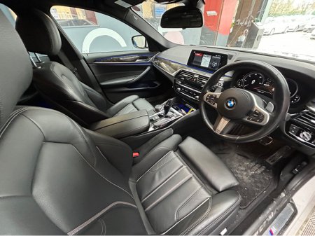 2018 BMW 5 Series - thumbnail 4