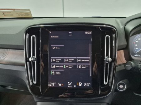 2023 Volvo XC40 T4 PLUS DARK RECHARGE AUTOMATIC **ONE OWNER / APPLE CARPLAY / CRUISE CONTROL / ELECTRIC BOOTLID / HEATED FRONT & REAR SEATS / HEATED STEERING WHEEL / 360 DEGREE CAMERA / WIRELESS PHONE CHARGING** €38,900 thumbnail