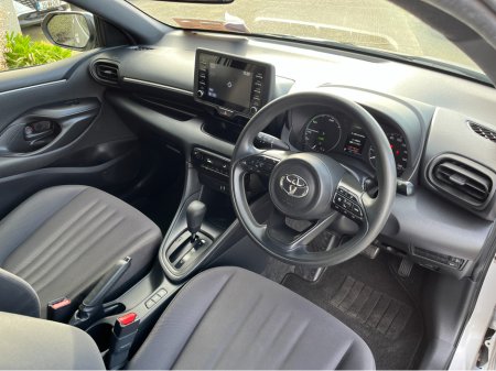 2021 Toyota Yaris - thumbnail 14