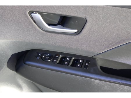 2023 Hyundai Kona 1.6 HYBRID Elegance Auto €30,950 thumbnail