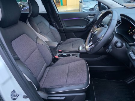 2023 Renault Captur 1.6 E-Tech Plug-in Hybrid 160 Techno Auto €27,900 thumbnail