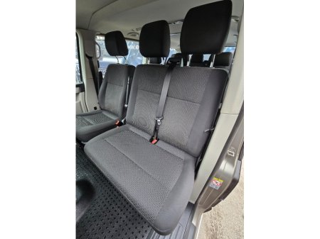 2018 Volkswagen Transporter - thumbnail 13