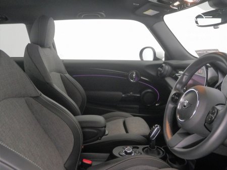 2022 MINI Hatch Electric Level 2 €21,900 thumbnail