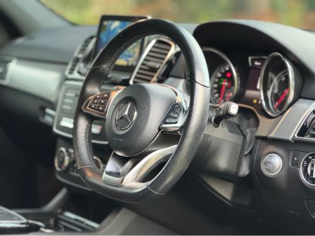 2018 Mercedes-Benz GLE Class GLE 250 AMG NIGHT EDT 4-MATIC * LOW KMS * €39,950 thumbnail