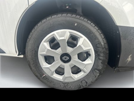 2026 Renault Trafic TRAFIC LL30 BLUE DCI 130 ADVAN €37,950 thumbnail