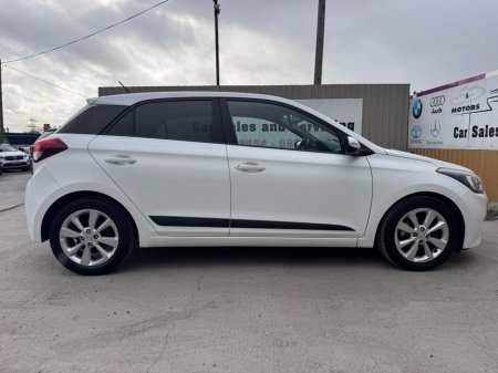 2016 Hyundai i20 - thumbnail 4