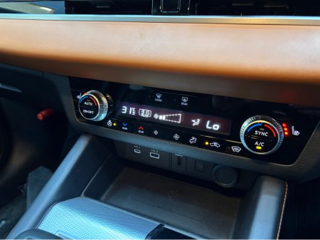 2024 Mitsubishi Outlander - thumbnail 10