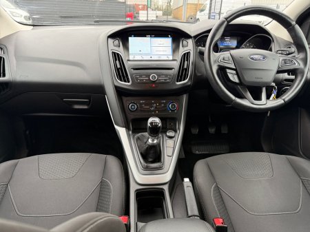 2018 Ford Focus - thumbnail 6