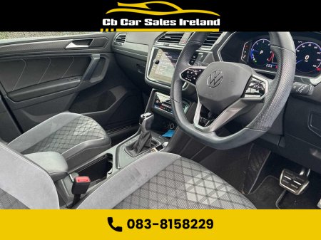 2023 Volkswagen Tiguan R-LINE EDITION TDI DSG €45,900 thumbnail
