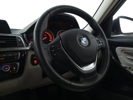 2018 BMW 3 Series - thumbnail 18