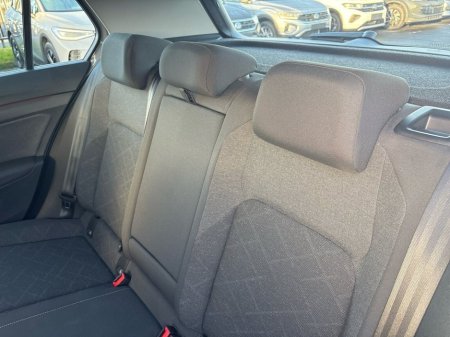 2024 Volkswagen Golf 1.0 TSI 110HP Life €24,975 thumbnail