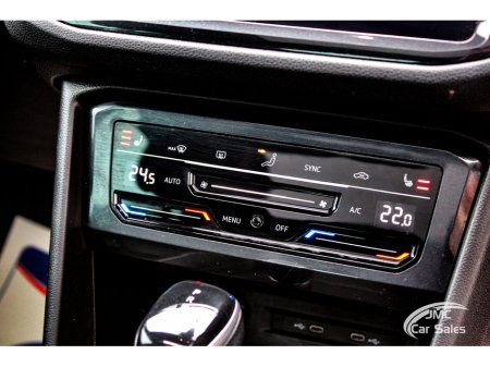 2021 Volkswagen Tiguan - thumbnail 25