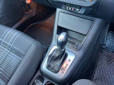 2015 Volkswagen Tiguan LOUNGE EDITION 1.2 TSI // FULL SERVICE HISTORY // 18" ALLOYS // REVERSE CAMERA €15,950 thumbnail