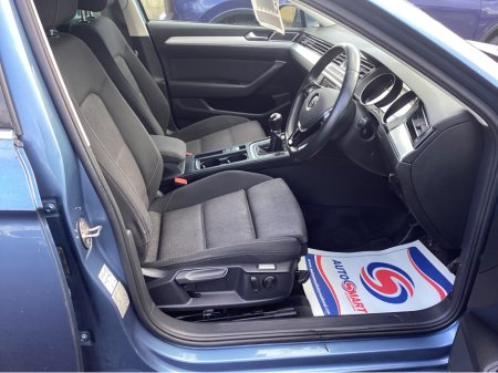 2016 Volkswagen Passat ** ONLY 137KMS €15,950 thumbnail