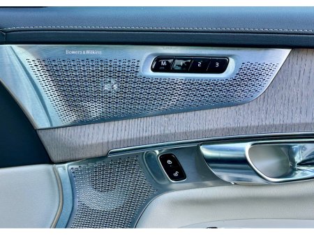 2025 Volvo XC90 ++BLONDE LEATHER++ ULTRA T8 PHEV AWD AU €82,950 thumbnail