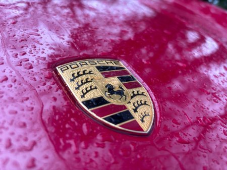 2021 Porsche Taycan - thumbnail 11