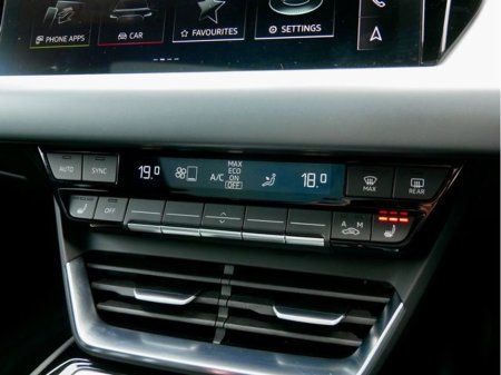 2024 Audi e-tron GT quattro - thumbnail 26