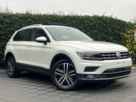 2020 Volkswagen Tiguan HIGHLINE 4MOTION 2.0 TDI // OPENING PAN ROOF // DIAMOND CUT ALLOYS // LEATHER HEATED SEATS €32,950 thumbnail
