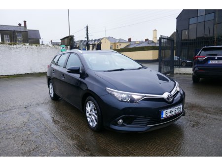2016 Toyota Auris 1.6 D BUSINESS EDITION 1 110BHP 5DR €12,750 thumbnail