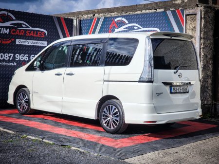 2015 Nissan Serena - thumbnail 7
