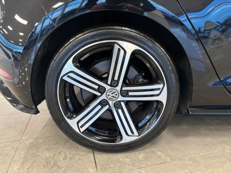 2017 Volkswagen Golf R 2.0 TSI 5DR 310HP 4M R DSG €28,495 thumbnail