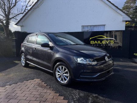 2015 Volkswagen Polo - €10,750