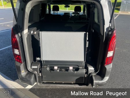 2023 Peugeot Rifter - thumbnail 10