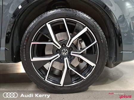 2024 Volkswagen Tiguan - thumbnail 9