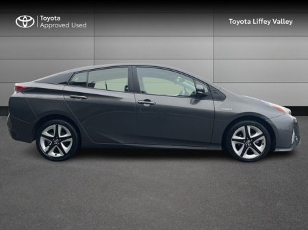 2017 Toyota Prius HYBRID LUXURY 4DR AUTO €19,950 thumbnail