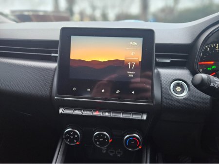 2022 Renault Clio ICONIC 1.0 90 5DR €16,950 thumbnail