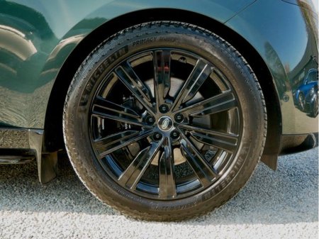2025 Land Rover Range Rover - thumbnail 13