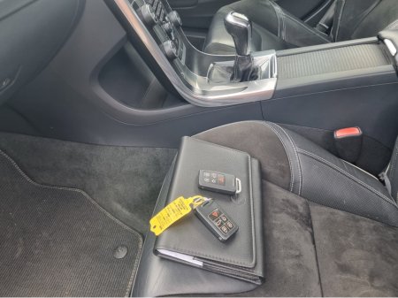 2015 Volvo V60 - thumbnail 23