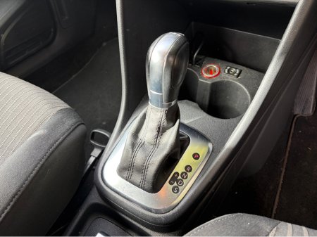 2011 Volkswagen Polo - thumbnail 17