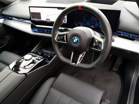 2025 BMW i5 - thumbnail 6