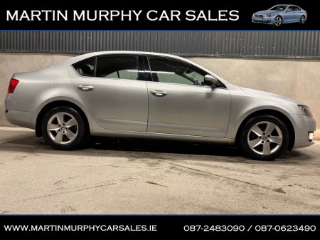 2016 Skoda Octavia - thumbnail 2