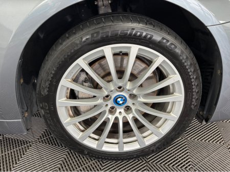 2017 BMW 5 Series - thumbnail 4