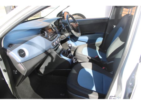 2017 Hyundai i10 - thumbnail 10