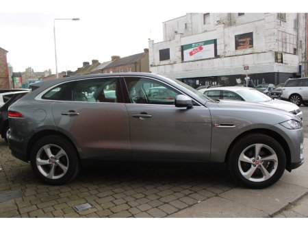 2020 Jaguar F-Pace - thumbnail 3