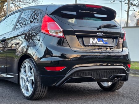 2014 Ford Fiesta - thumbnail 16