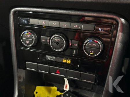 2018 Volkswagen Beetle 1.2 AUTOMATIC - ALLOY WHEELS - MULTI FUNCTION STEERING WHEEL - HEATING / AC CONTROLS - REVERSE CAMERA €17,950 thumbnail